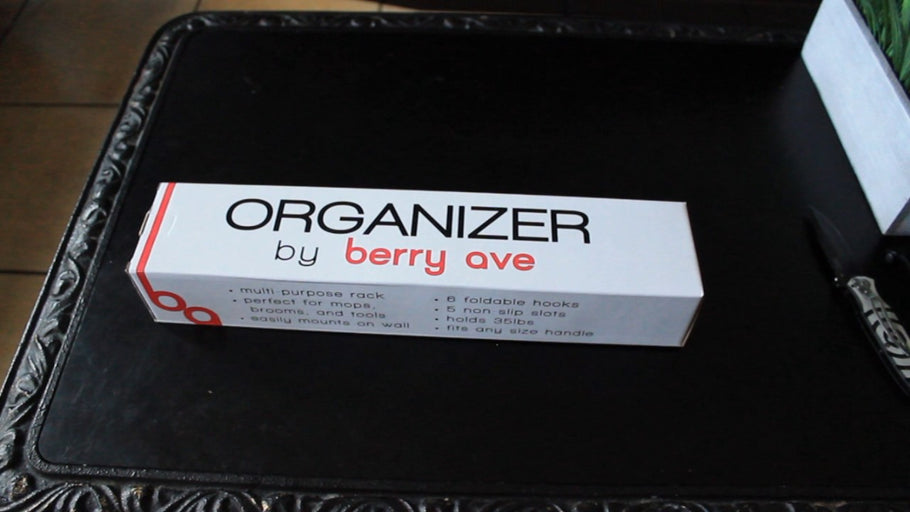 Berry Ave Broom Holder Unboxing! by UnboxingRandomly (3 years ago)