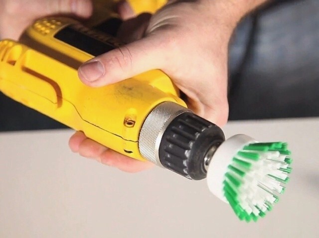 Essentials Power Scrub Brush